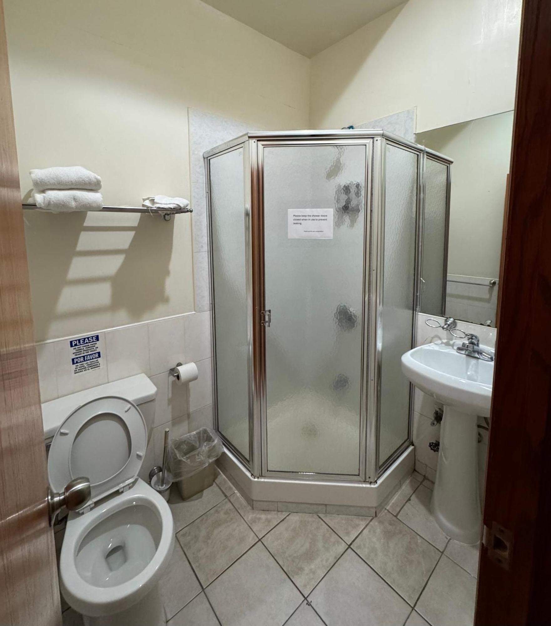 Habitación Doble con baño privado